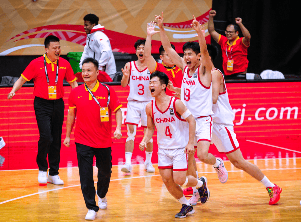 易胜博体育-伊朗球队喜获胜利，晋级赛事次轮