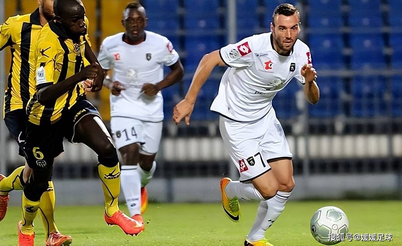 易胜博体育-亚眠取得关键胜利，保级前景一片春光