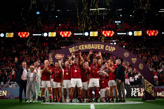 易胜博体育-拜仁慕尼黑主场欢乐大战，场面激烈犹如火红梦境