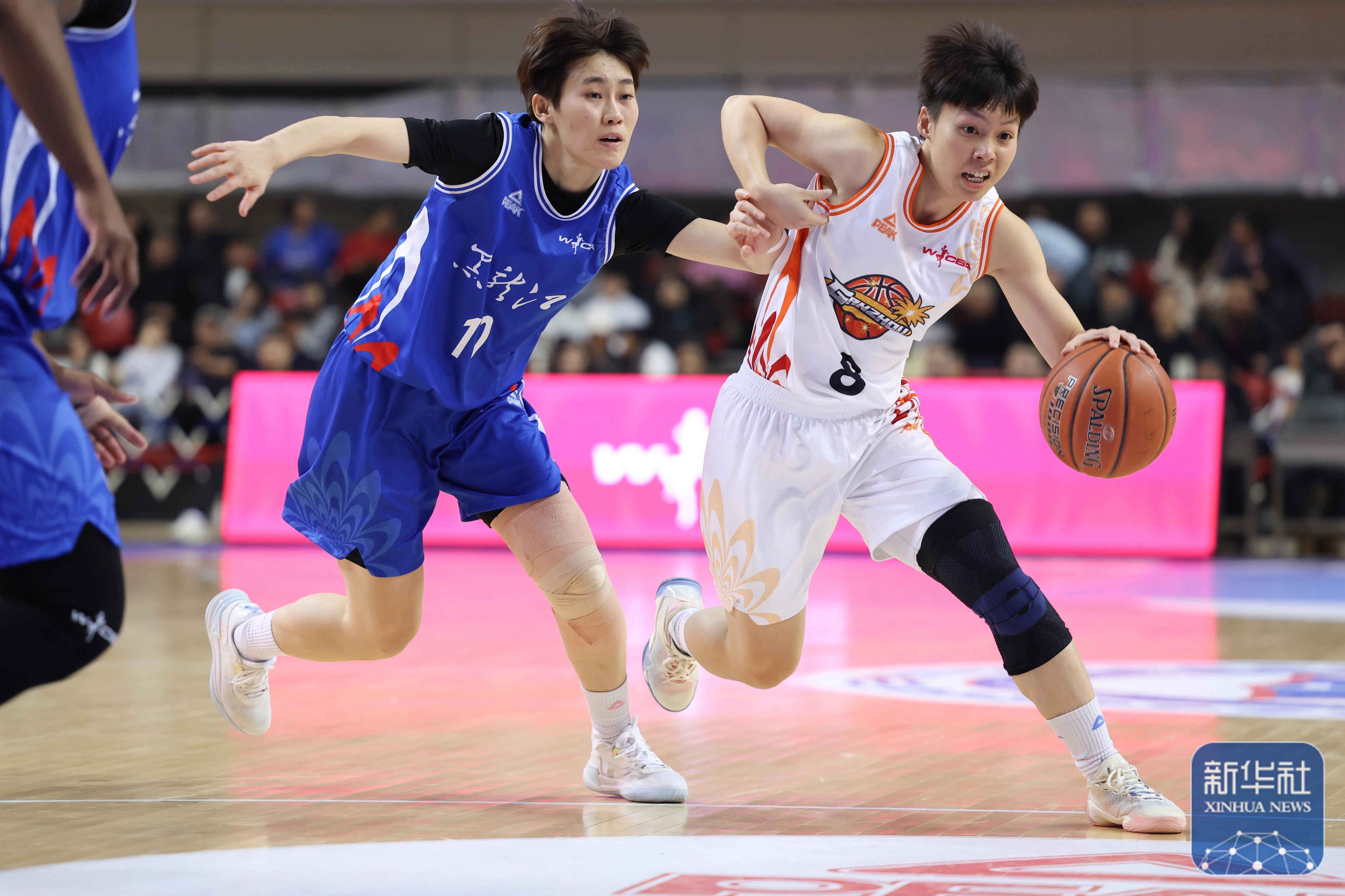 ysbSPORTS-国内篮球精彩对决开响，球员表现出色