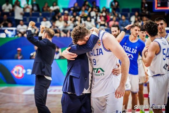 易胜博体育-立陶宛篮球联赛强强对决，球员斗志昂扬