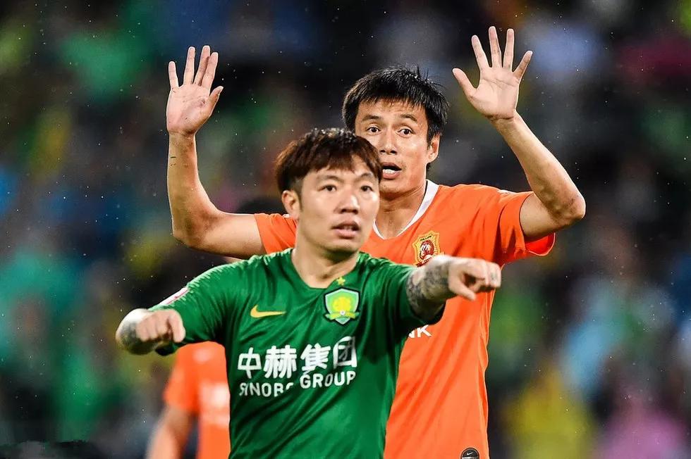 易胜博体育-沈阳城市队主场大胜武汉卓尔，继续领跑