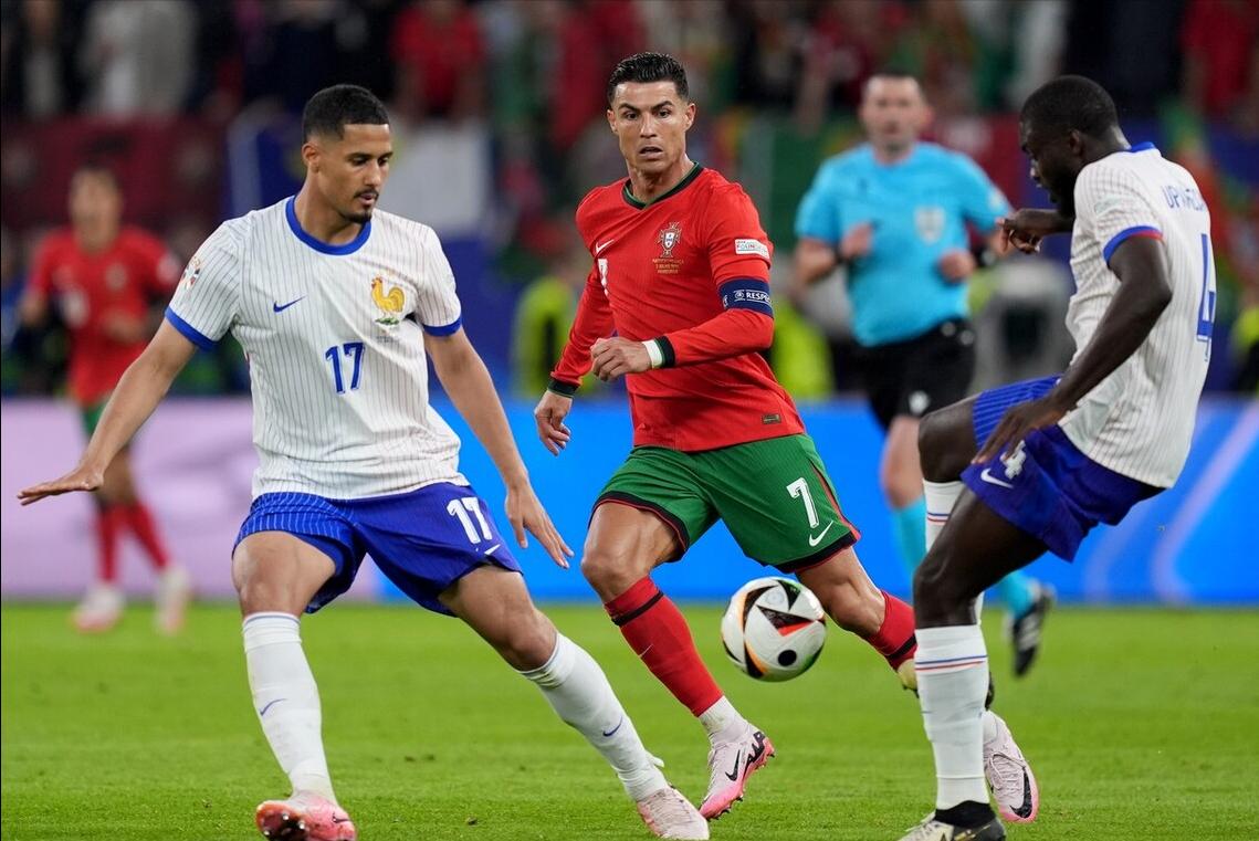 法国队小胜葡萄牙，力保欧锦赛资格赛前景