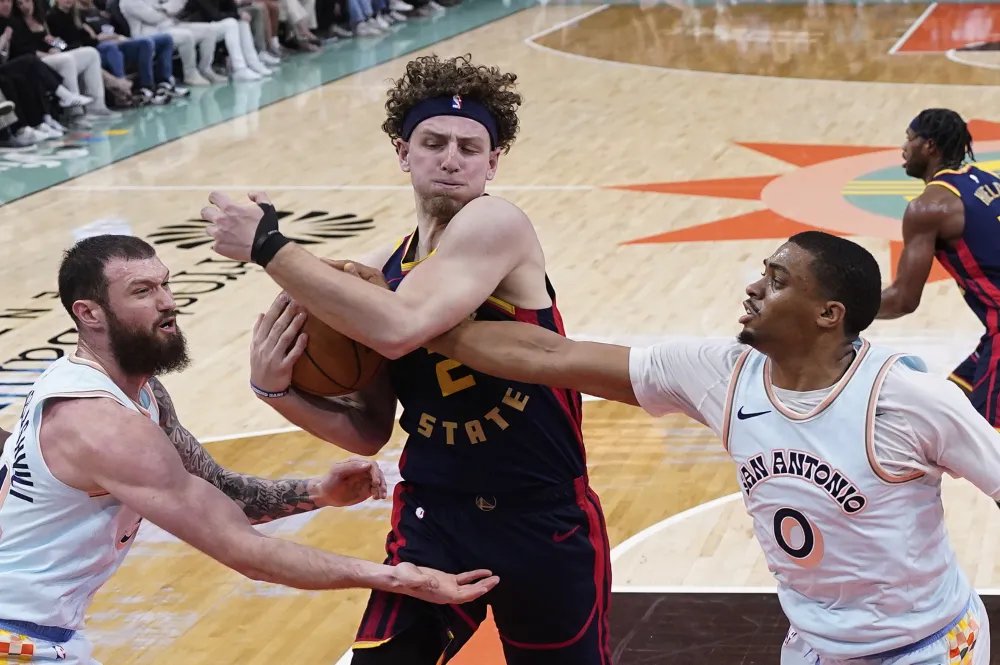 ysbSPORTS-开拓者客场击败马刺，主场保持不败