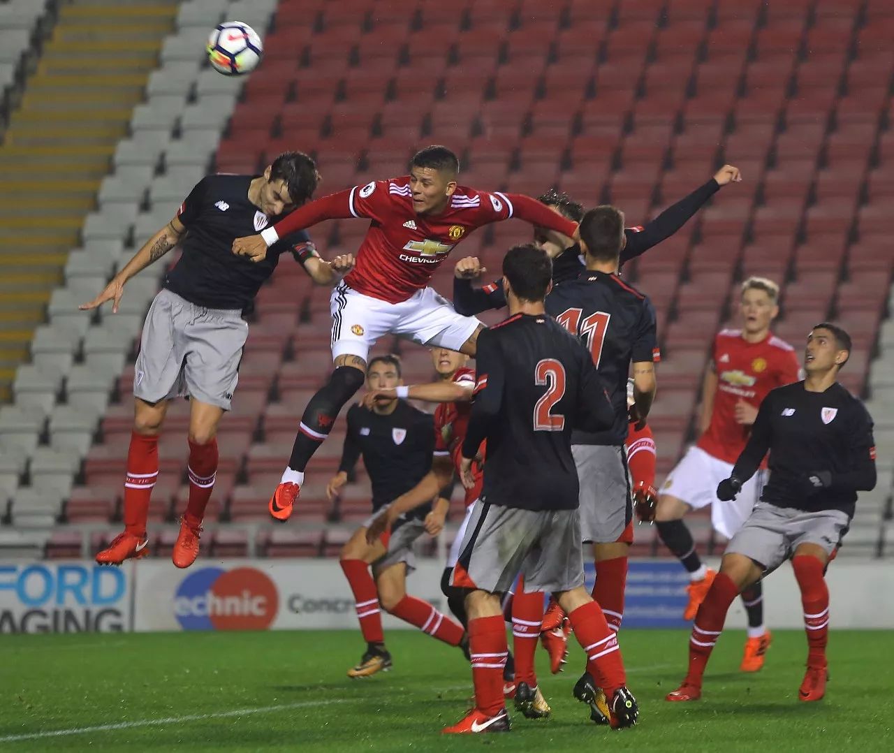 ysbSPORTS-斯图加特大将复出，期待冲击前四