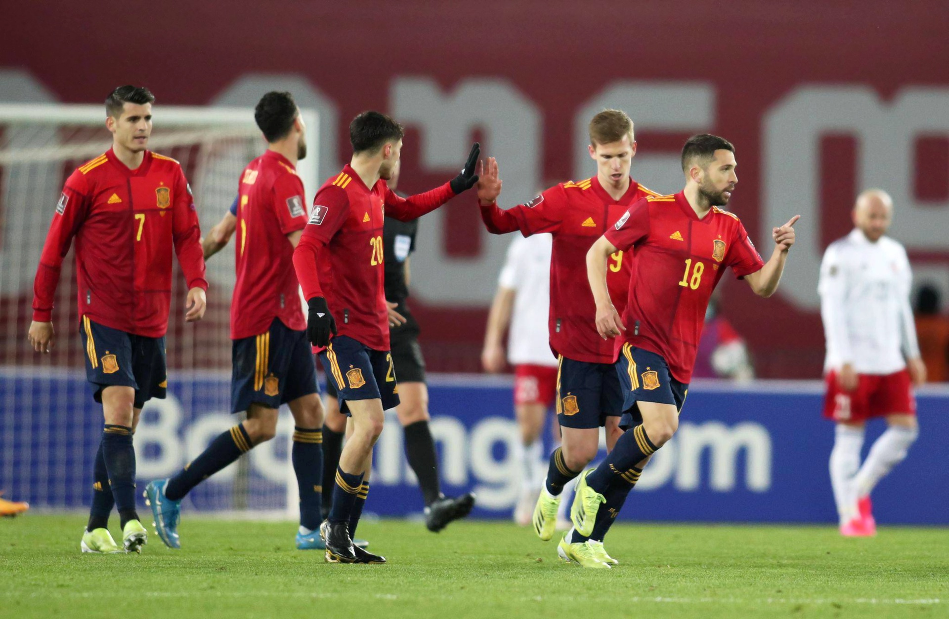 ysbSPORTS-热门球队力克对手晋级下一轮