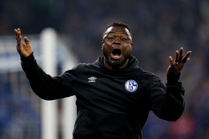 沙尔克04继续颓势，德甲球迷失望