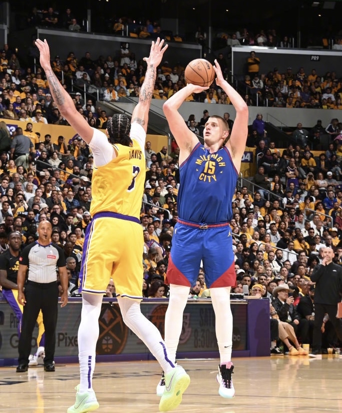 易胜博体育-主帅战术奇谋，率队逆转获得胜利