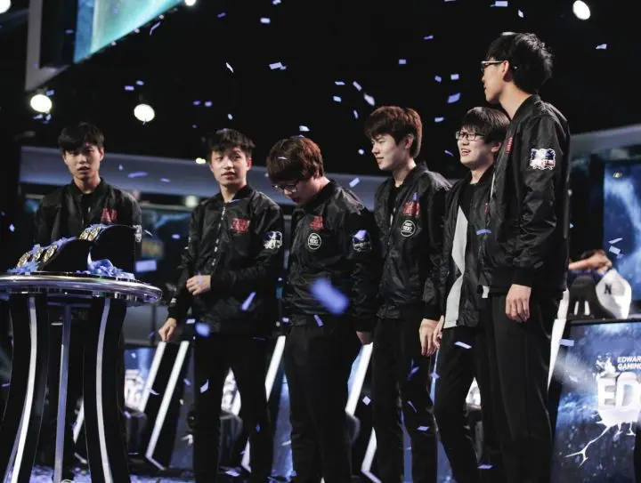 易胜博体育-对手昔日较量回顾，让人忆起经典战役，期待再度对决